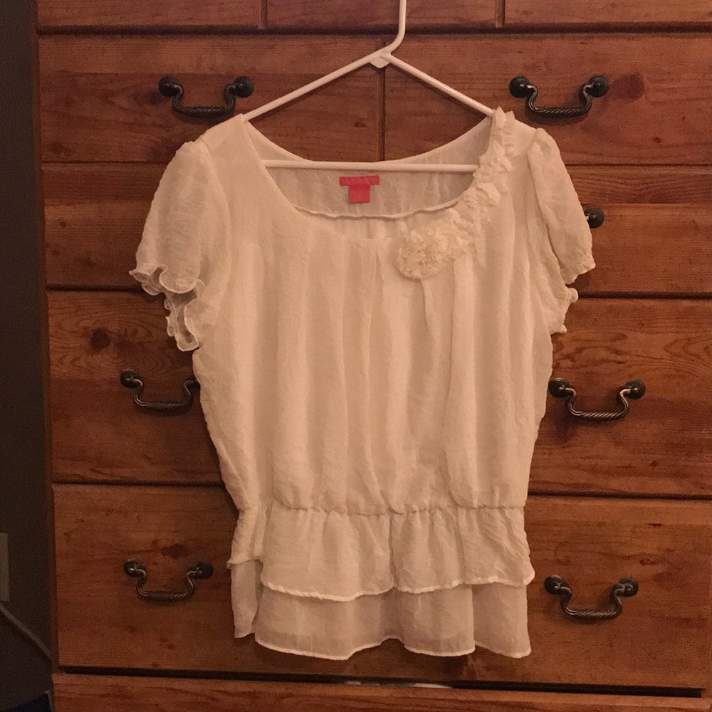 Short sleeve white blouse
